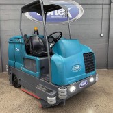 Tennant T20 Rider Scrubber/Sweeper